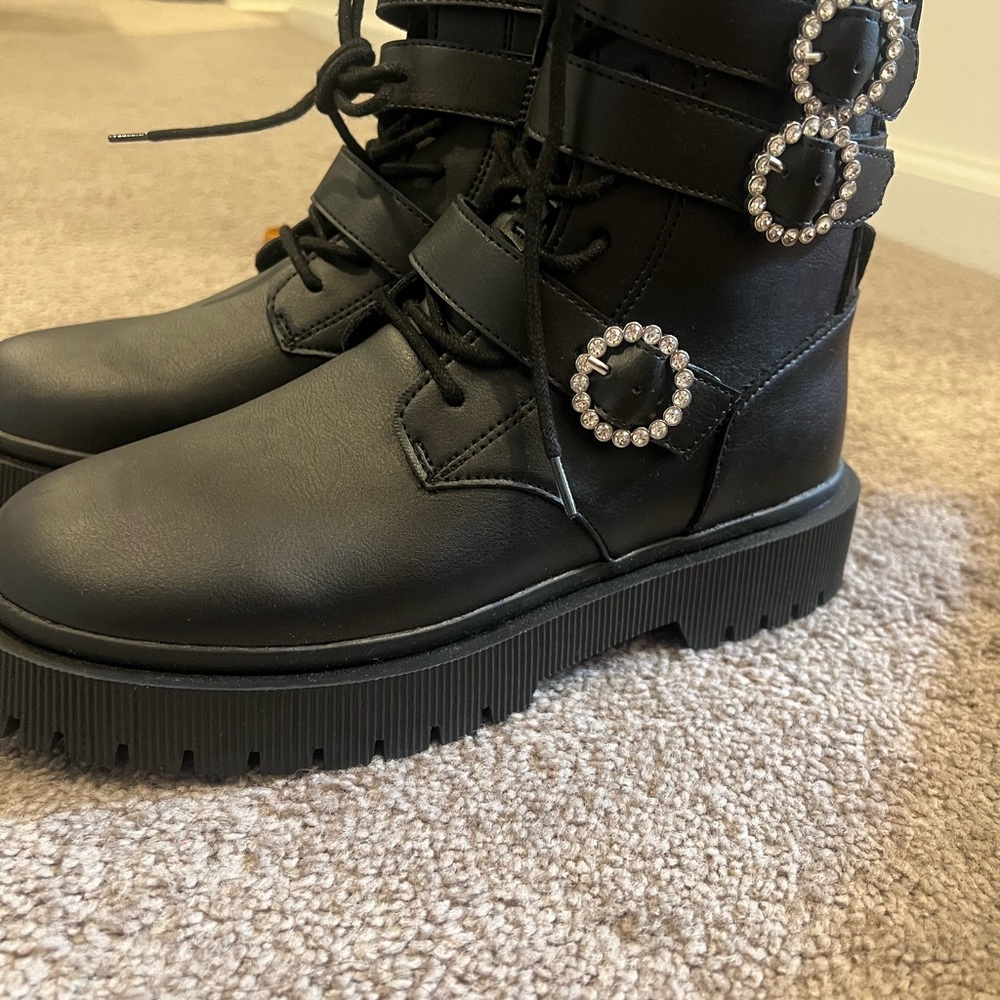 New Girl Zara kid boots